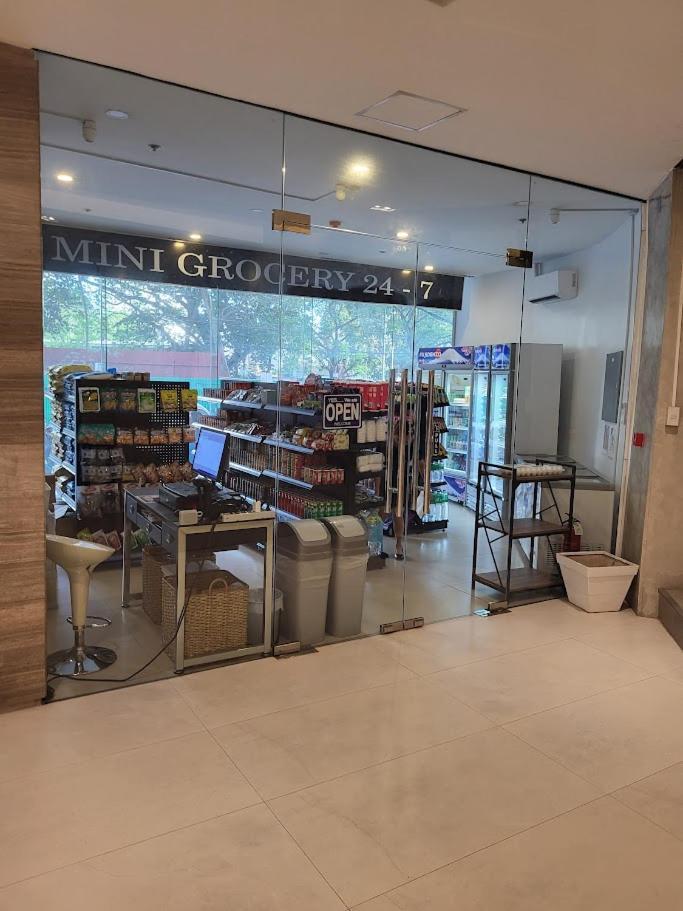 Modern & Comfy Studio - Steps From Ayala Mall, Cebu City Dış mekan fotoğraf