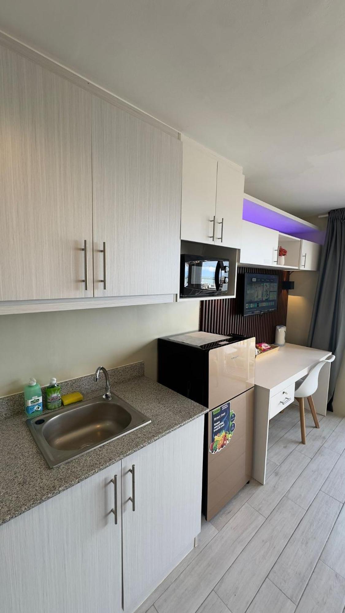 Modern & Comfy Studio - Steps From Ayala Mall, Cebu City Dış mekan fotoğraf
