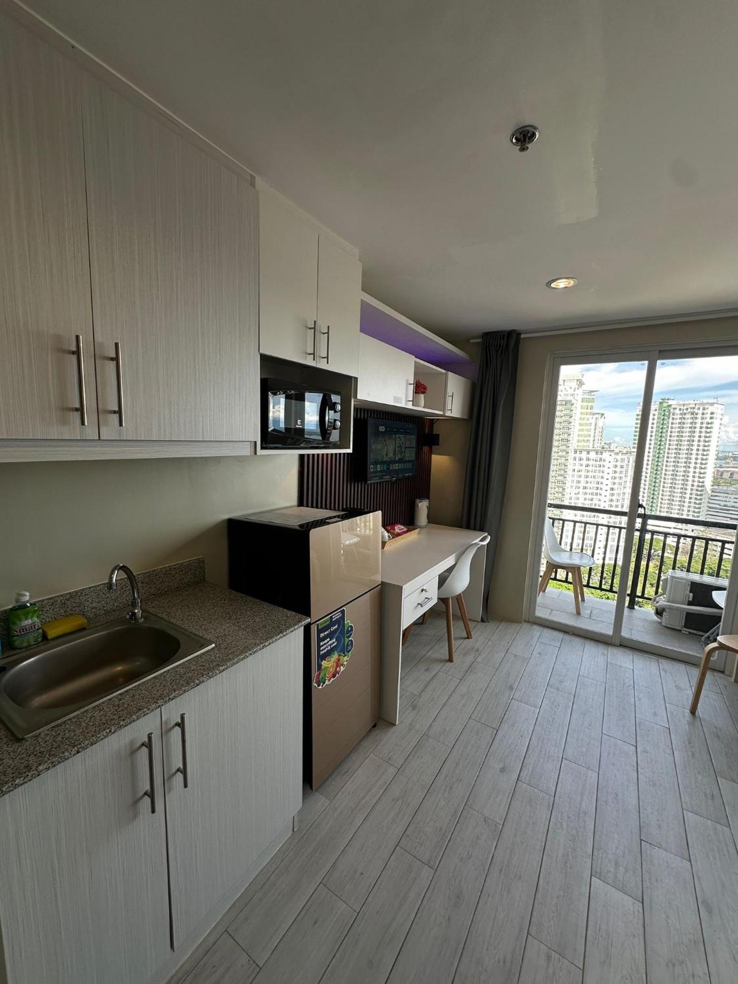 Modern & Comfy Studio - Steps From Ayala Mall, Cebu City Dış mekan fotoğraf